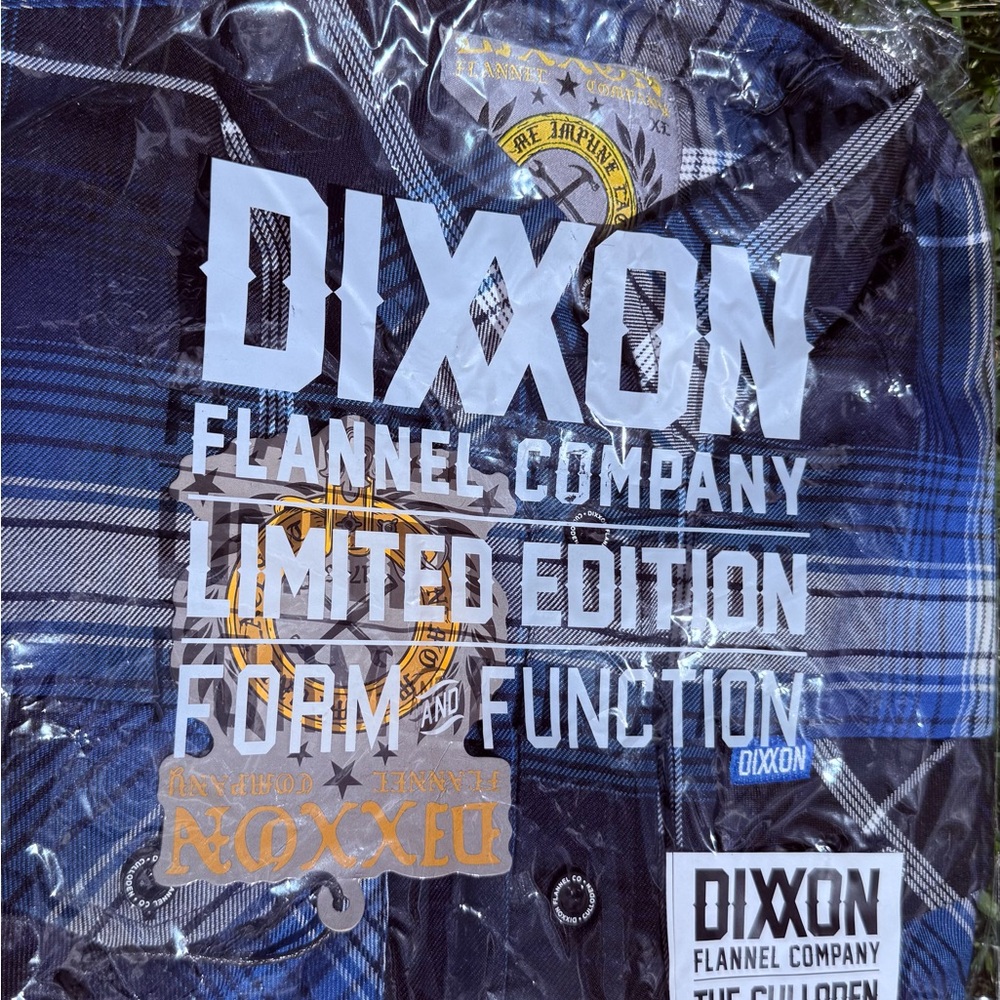 DIXXON Blue Plaid Flannel Button-Down Shirt